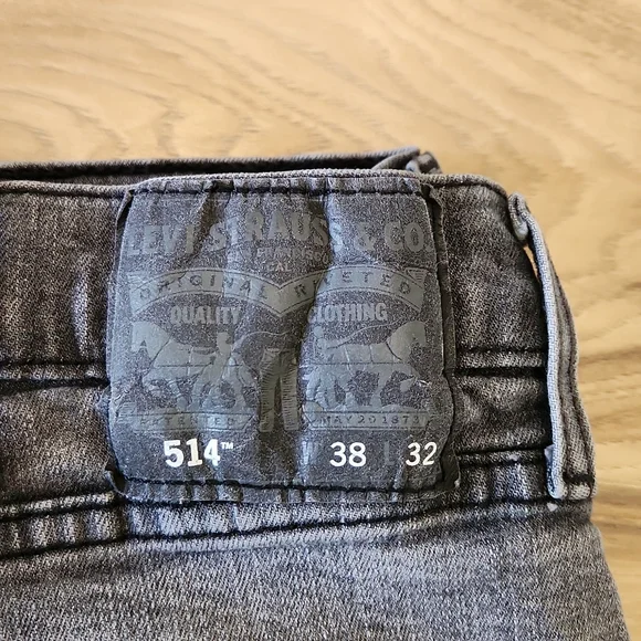 Levi's 514 Straight Fit Dark Gray Denim Jeans W 38 L 32 - Picture 2 of 5
